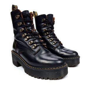 Dr. Martens Urban Outfitters Leona Chunky Leather Lug Sole Platform Heel Boots 5